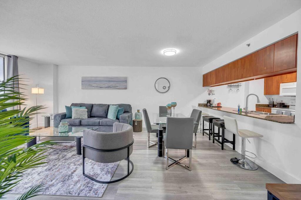 Spacious 1Bedroom Unit Brickell-Free Parking Майами Экстерьер фото